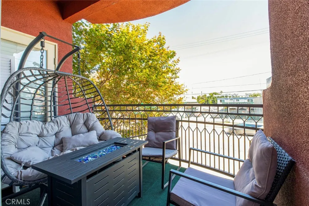 11124 Burbank Boulevard #101 North Hollywood, CA 91601