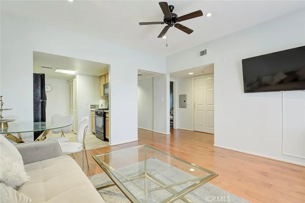11124 Burbank Boulevard #101 North Hollywood, CA 91601