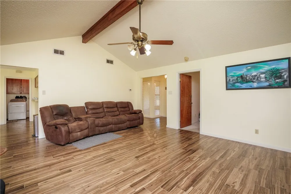 10821 Annaville Road Corpus Christi, TX 78410
