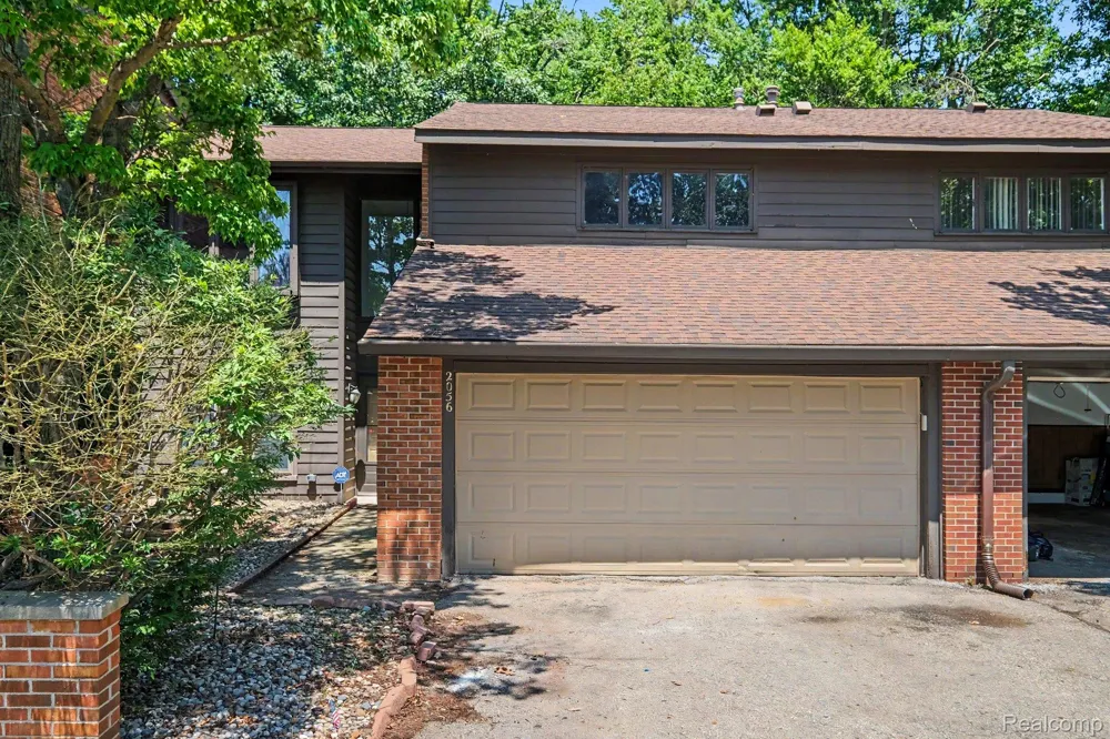 2056 Walden Court Flint Charter Township, MI 48532
