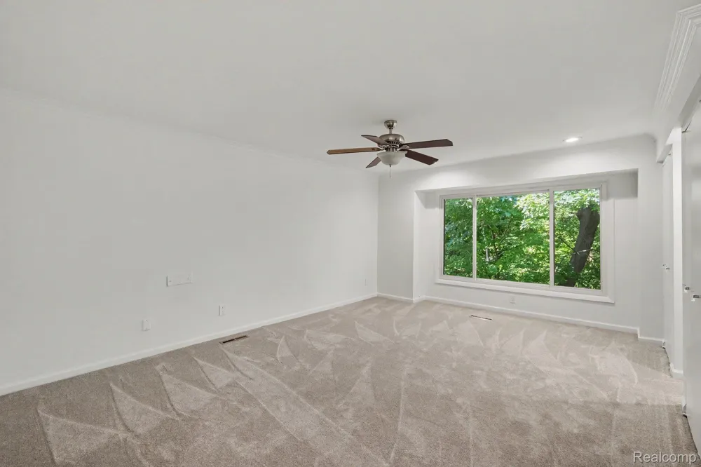 2056 Walden Court Flint Charter Township, MI 48532