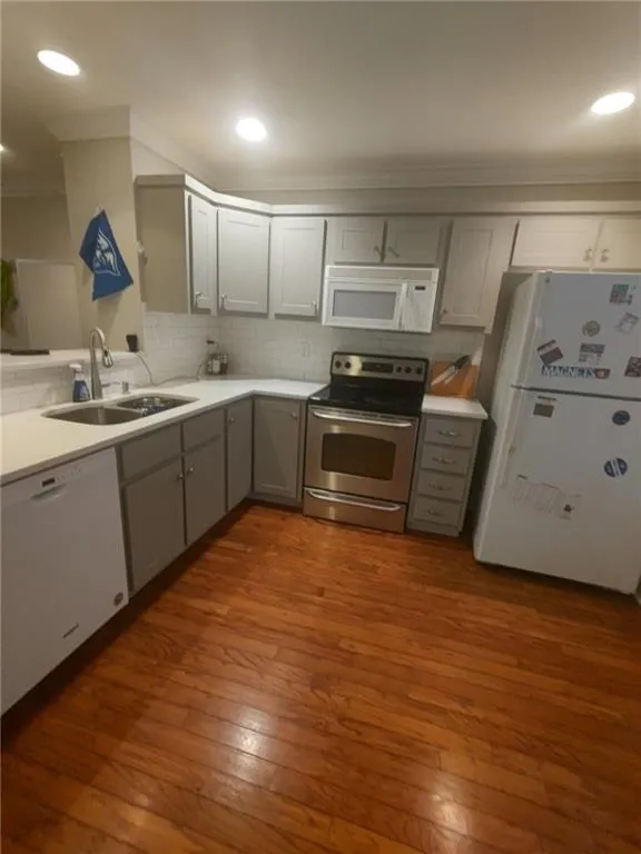 660 Barnett Shoals Road #220 Athens, GA 30605