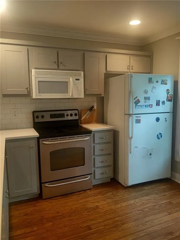 660 Barnett Shoals Road #220 Athens, GA 30605