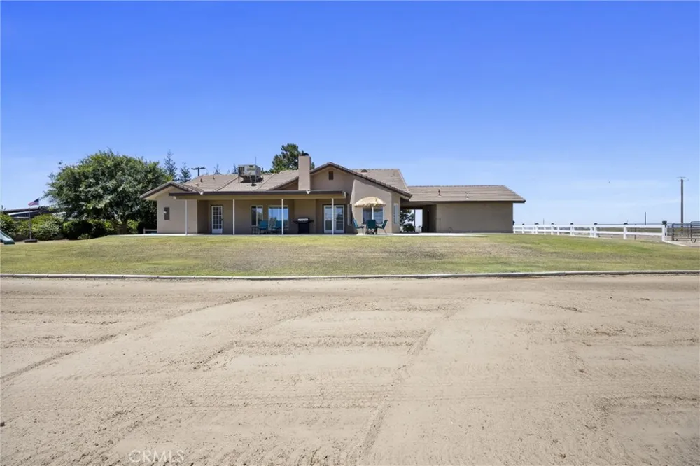 1328 Valov Lane Bakersfield, CA 93314