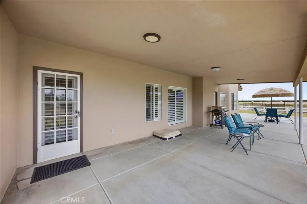 1328 Valov Lane Bakersfield, CA 93314