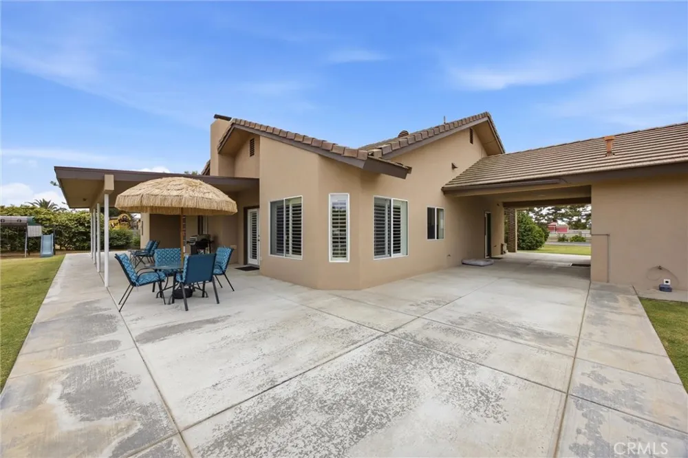 1328 Valov Lane Bakersfield, CA 93314