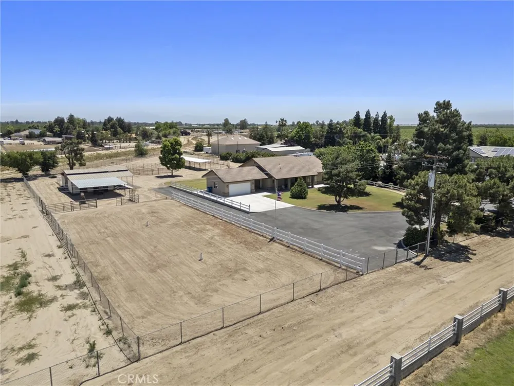 1328 Valov Lane Bakersfield, CA 93314