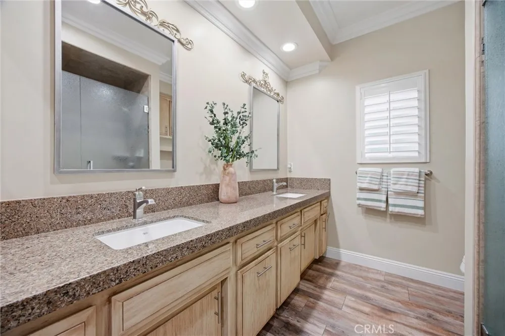 1328 Valov Lane Bakersfield, CA 93314