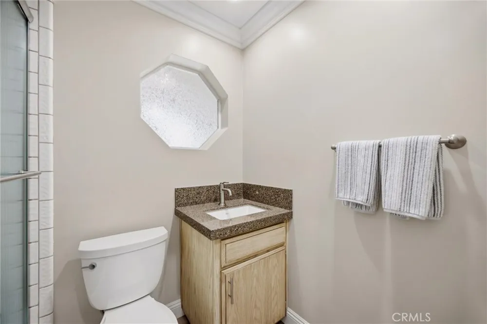 1328 Valov Lane Bakersfield, CA 93314