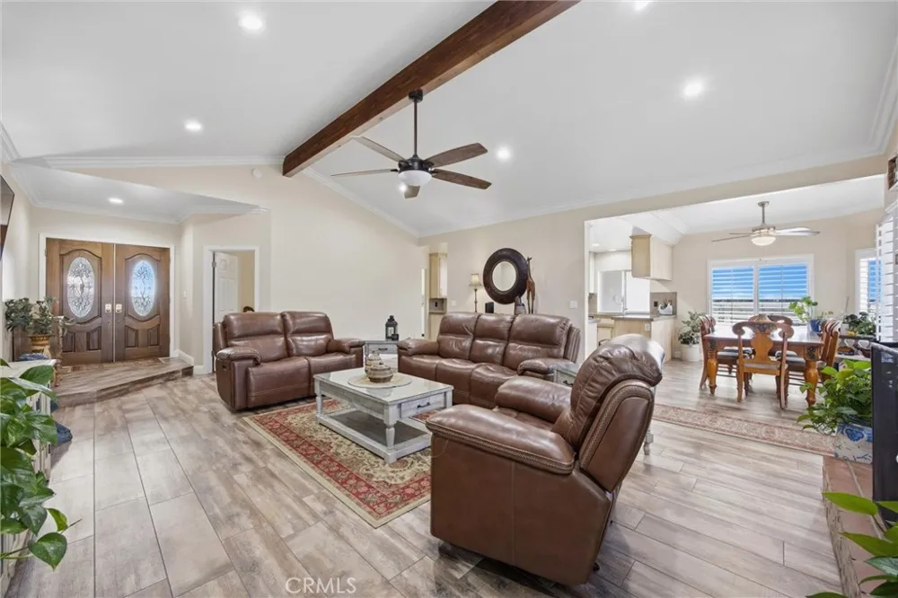 1328 Valov Lane Bakersfield, CA 93314