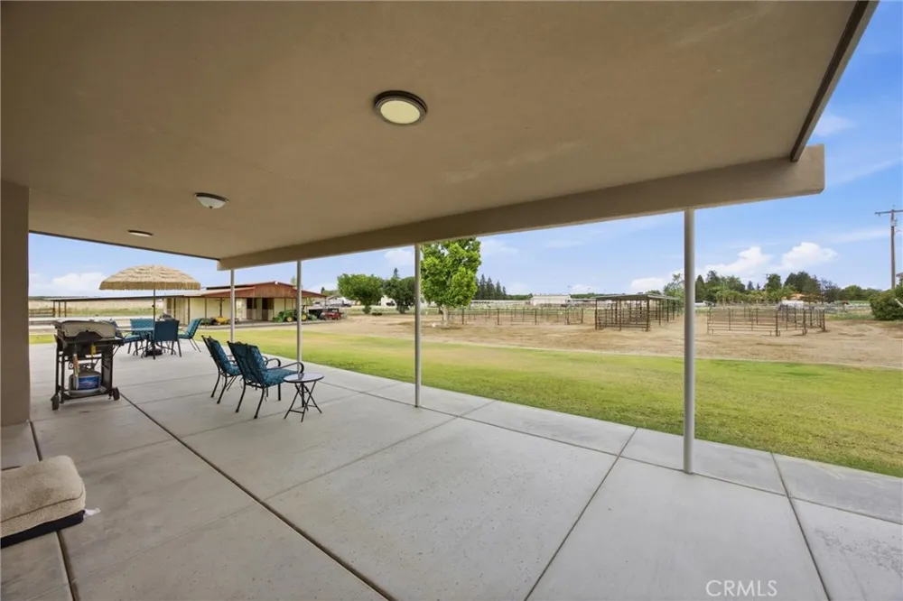 1328 Valov Lane Bakersfield, CA 93314