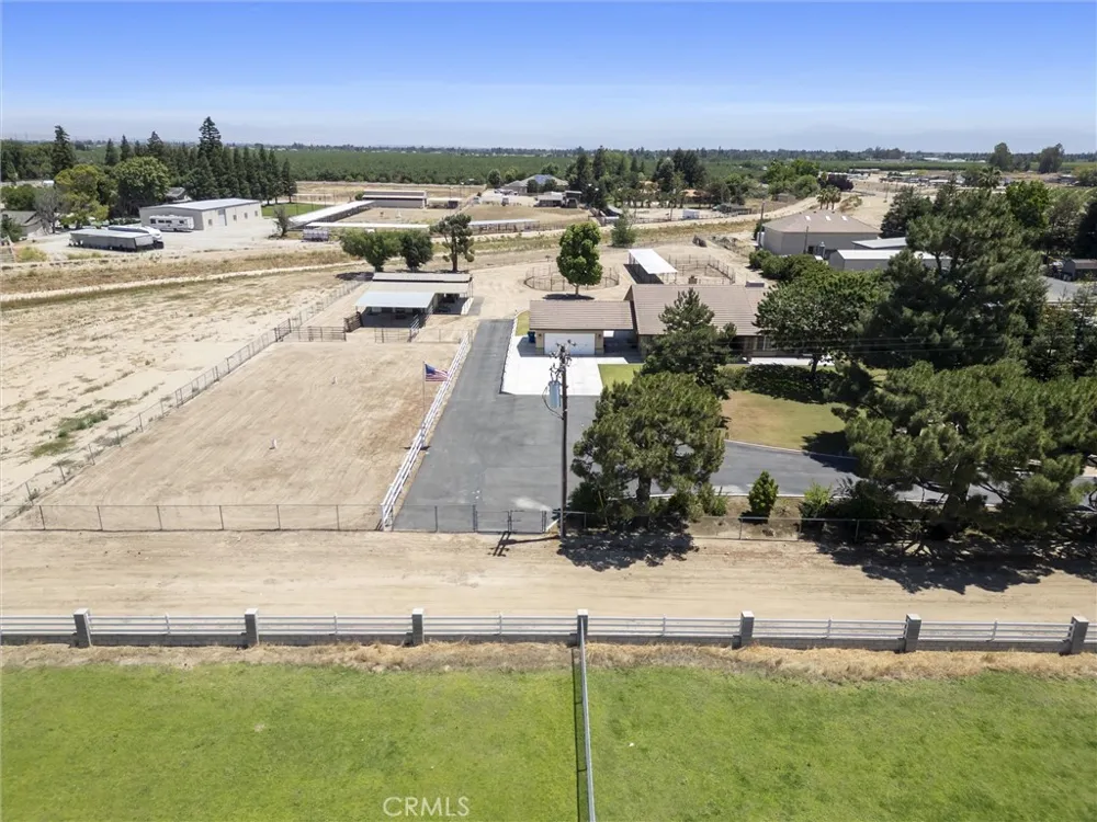 1328 Valov Lane Bakersfield, CA 93314