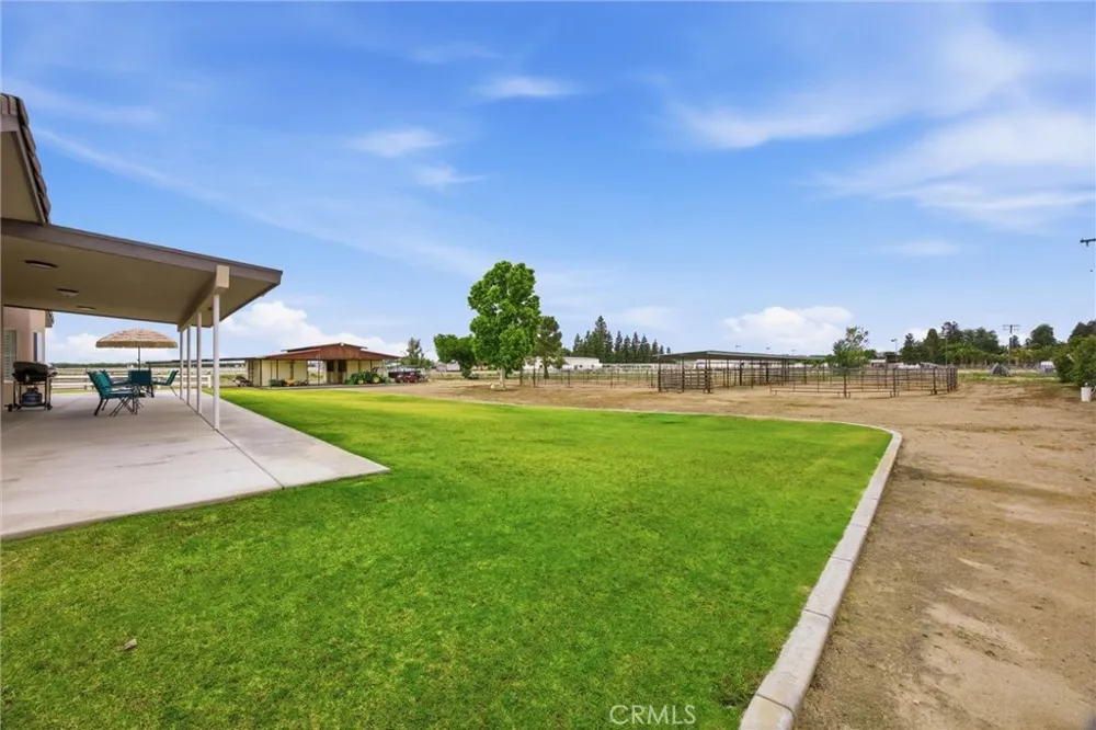 1328 Valov Lane Bakersfield, CA 93314