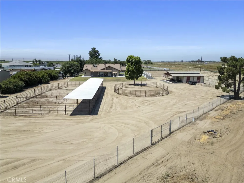 1328 Valov Lane Bakersfield, CA 93314