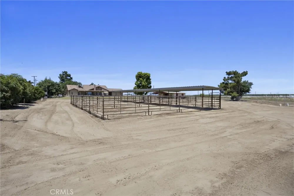 1328 Valov Lane Bakersfield, CA 93314