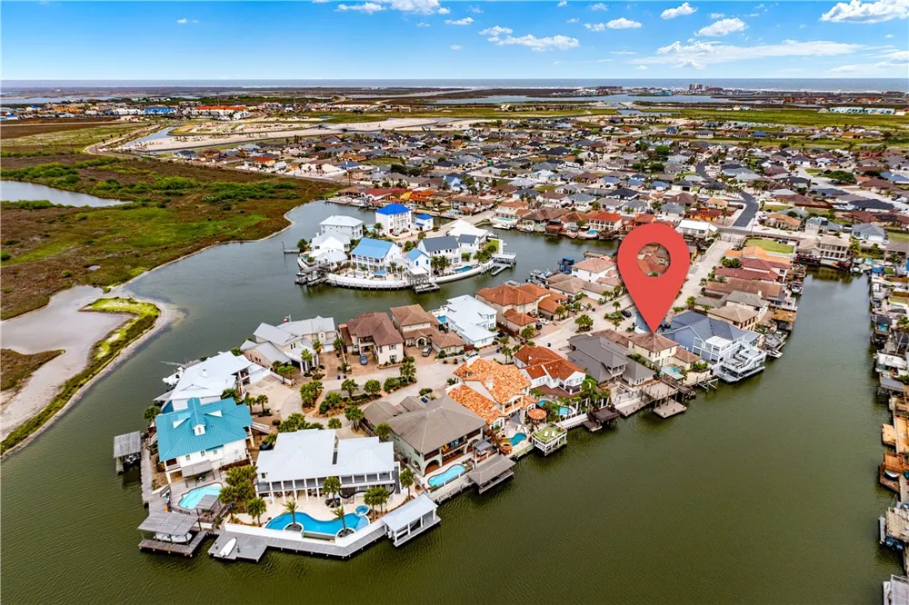 13825 Captains Row Corpus Christi, TX 78418