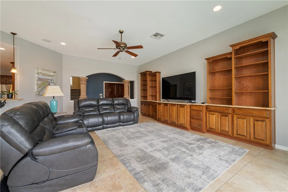 13825 Captains Row Corpus Christi, TX 78418