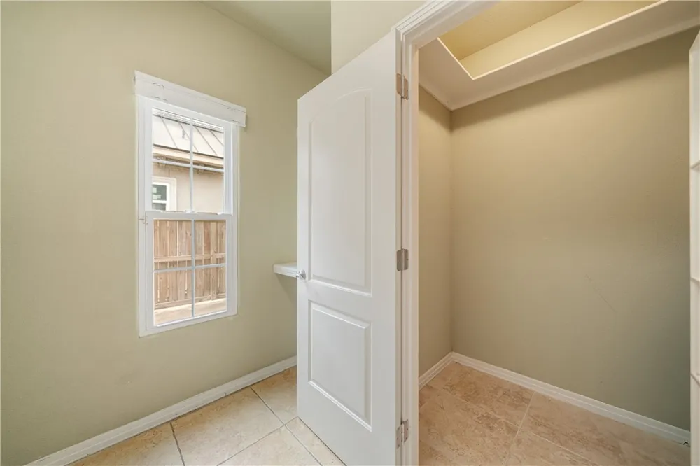 13825 Captains Row Corpus Christi, TX 78418