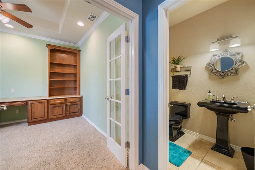 13825 Captains Row Corpus Christi, TX 78418