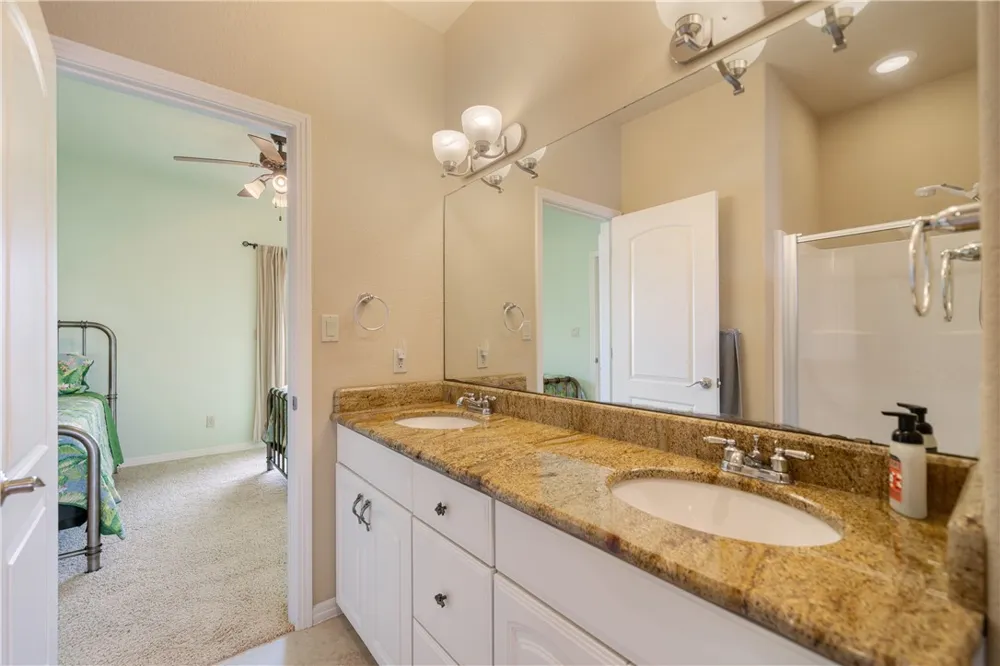 13825 Captains Row Corpus Christi, TX 78418