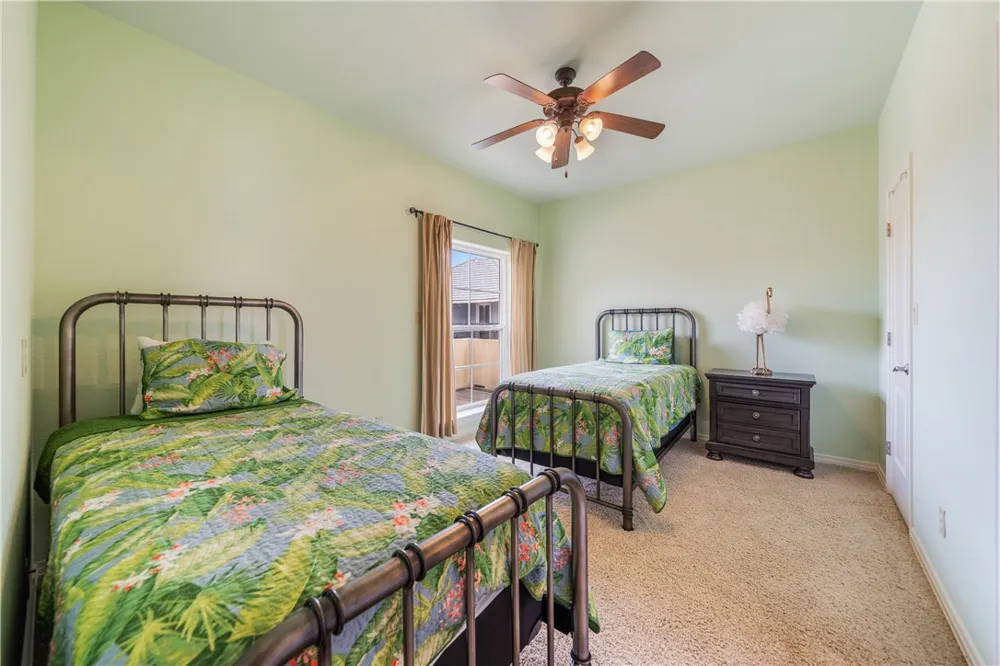 13825 Captains Row Corpus Christi, TX 78418