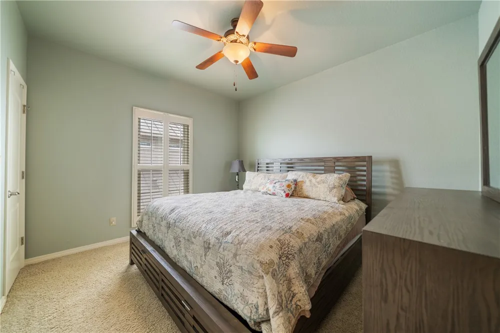 13825 Captains Row Corpus Christi, TX 78418