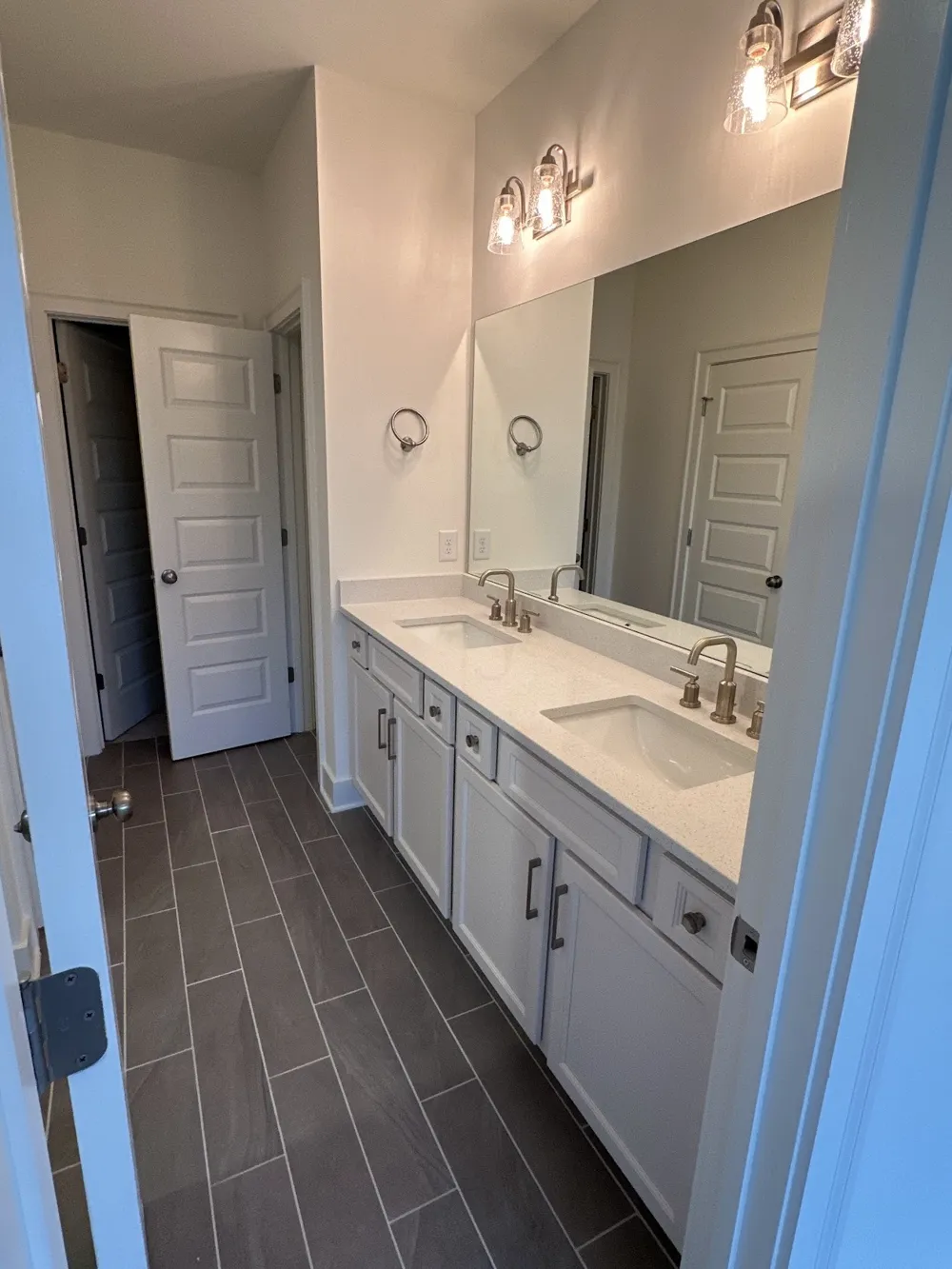 5049 Greentree Dr Smyrna, TN 37167
