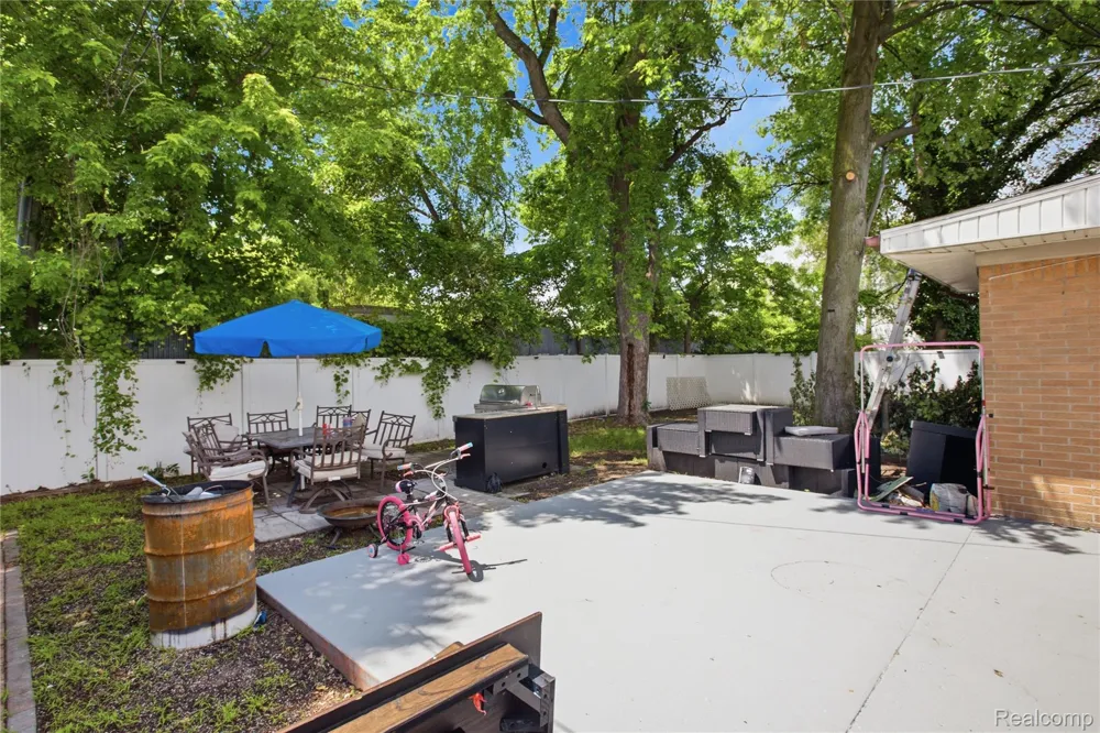 117 Groesbeck Highway Mt Clemens City, MI 48043