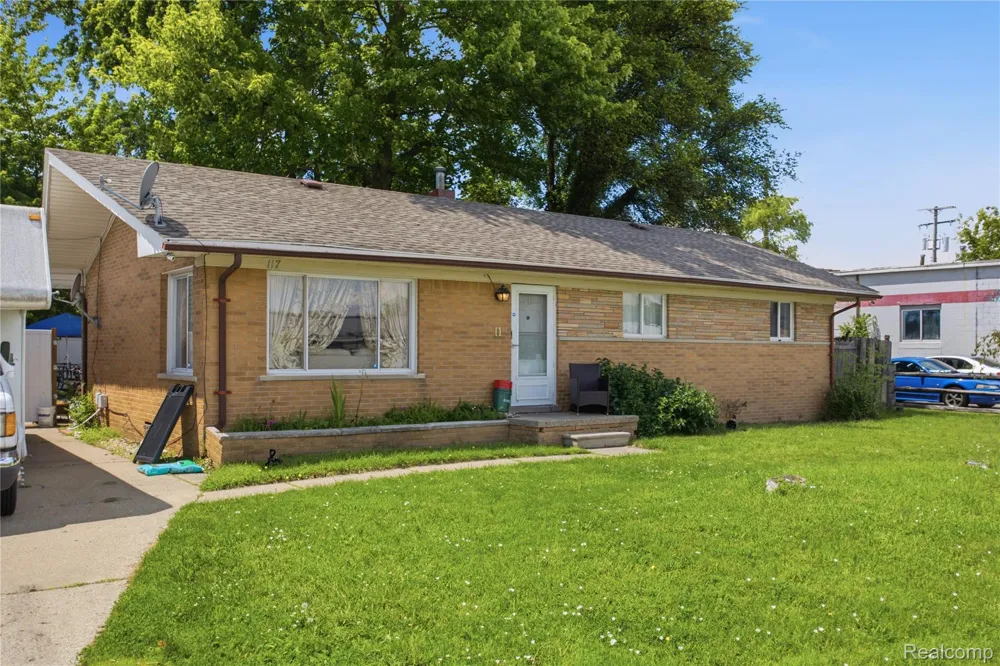 117 Groesbeck Highway Mt Clemens City, MI 48043
