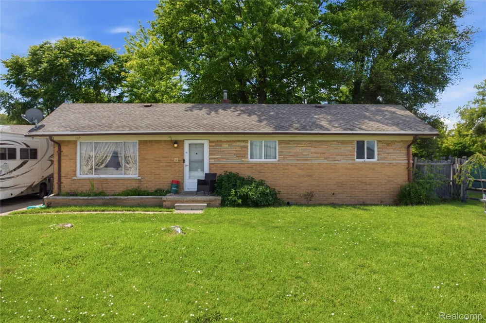 117 Groesbeck Highway Mt Clemens City, MI 48043