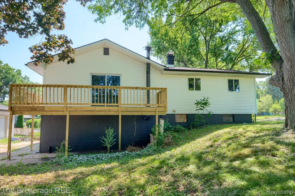 1401 Hillside Drive Flint Charter Township, MI 48532