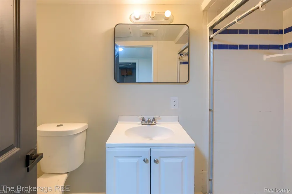 1401 Hillside Drive Flint Charter Township, MI 48532