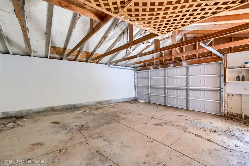 1401 Hillside Drive Flint Charter Township, MI 48532