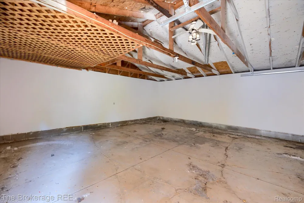1401 Hillside Drive Flint Charter Township, MI 48532