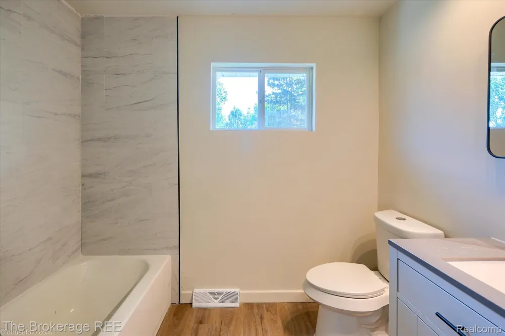 1401 Hillside Drive Flint Charter Township, MI 48532