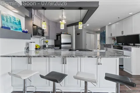 1001 W Jefferson Avenue #2H