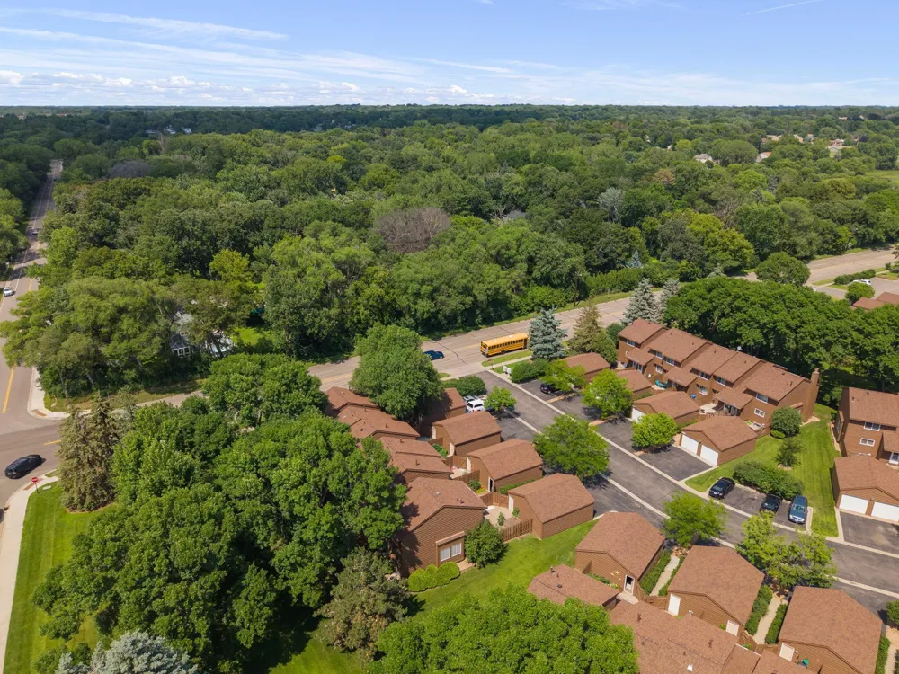 2455 Crestwood Drive North Saint Paul, MN 55109