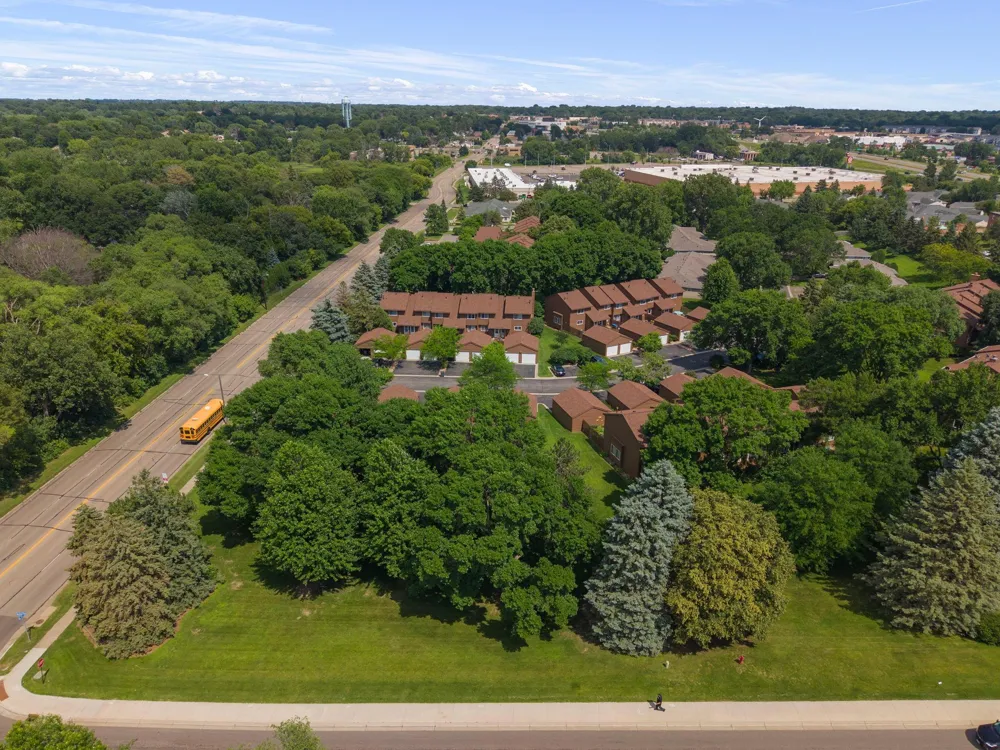 2455 Crestwood Drive North Saint Paul, MN 55109