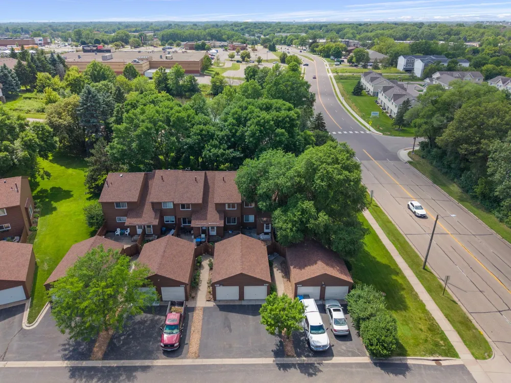 2455 Crestwood Drive North Saint Paul, MN 55109