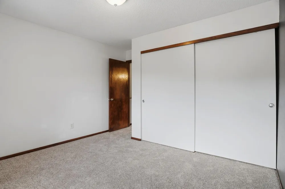 2455 Crestwood Drive North Saint Paul, MN 55109