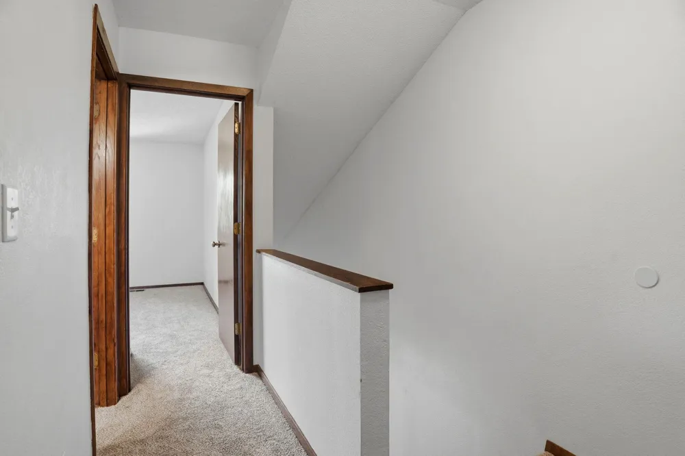 2455 Crestwood Drive North Saint Paul, MN 55109