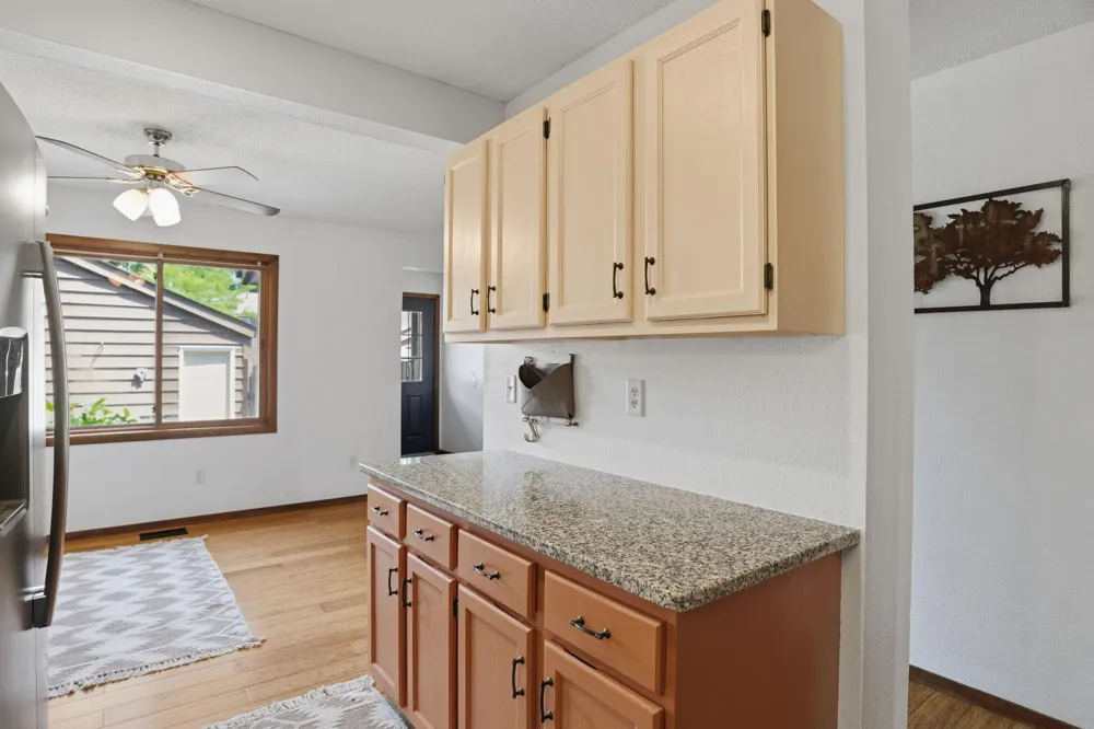 2455 Crestwood Drive North Saint Paul, MN 55109