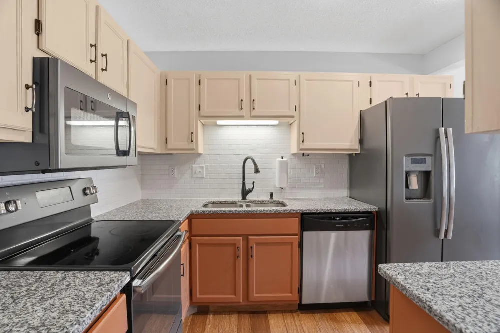 2455 Crestwood Drive North Saint Paul, MN 55109