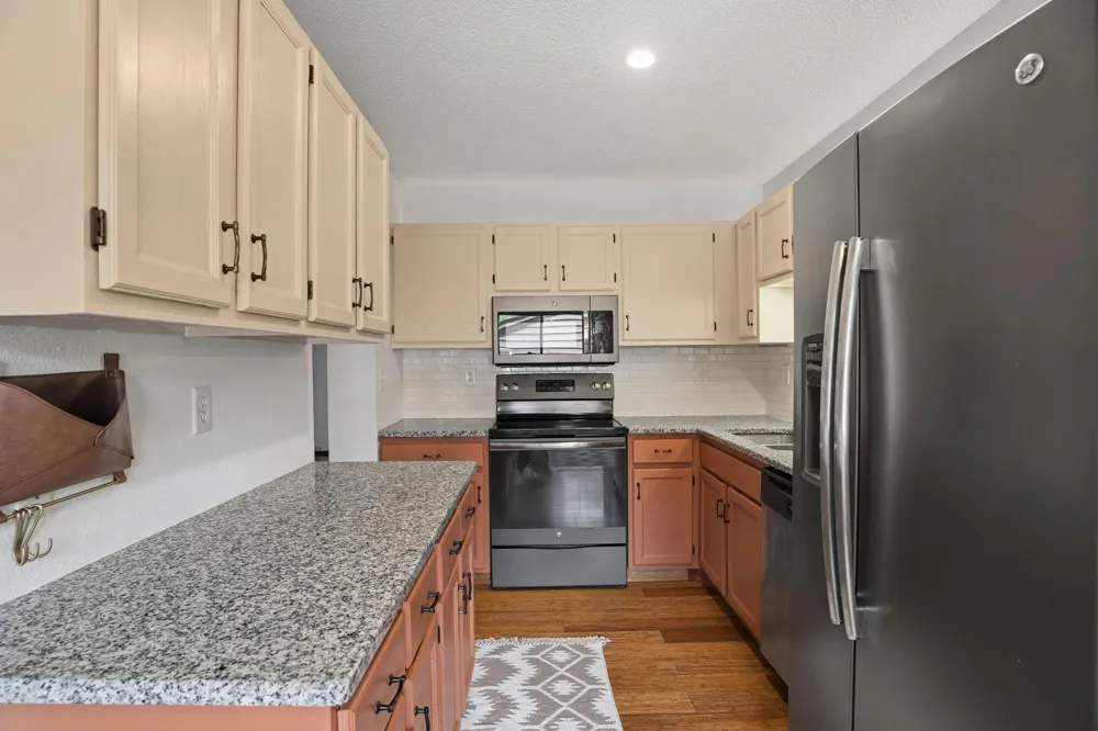 2455 Crestwood Drive North Saint Paul, MN 55109