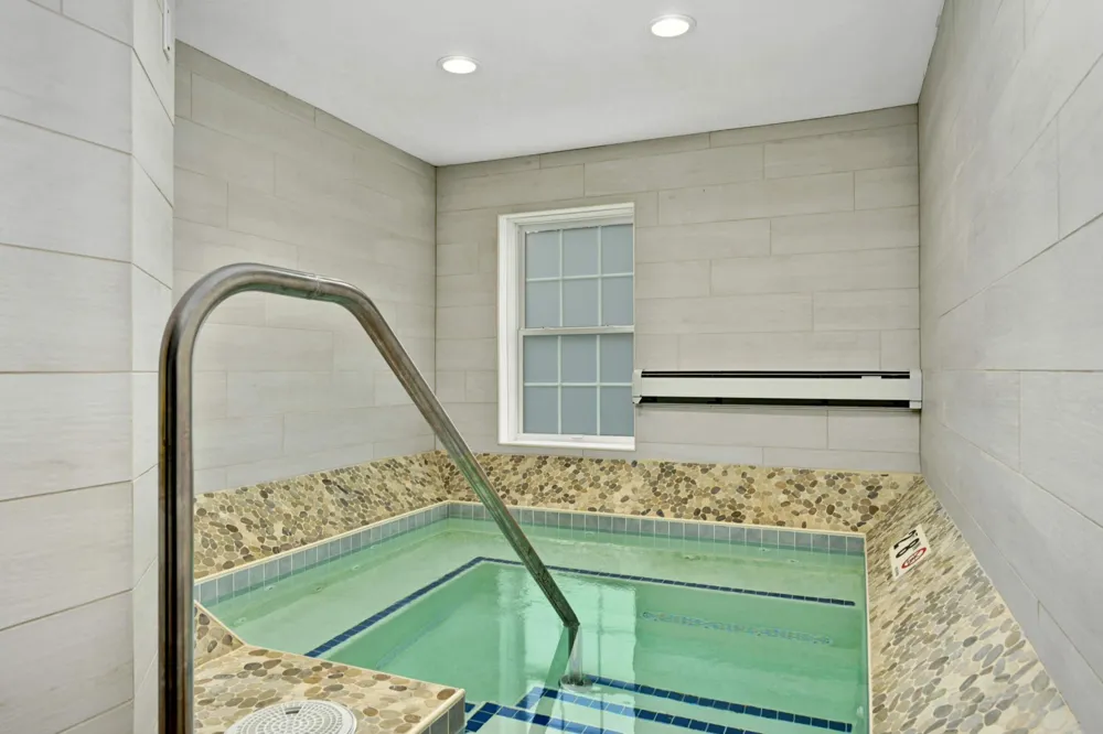 603 Lake Street #115 Excelsior, MN 55331