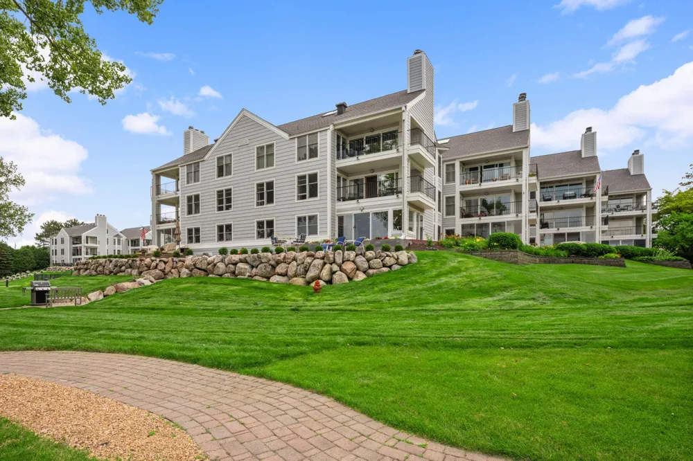 603 Lake Street #115 Excelsior, MN 55331
