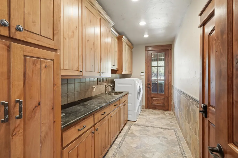 1046 Grandview Drive Graford, TX 76449