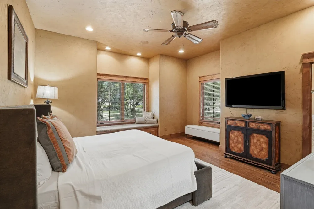 1046 Grandview Drive Graford, TX 76449