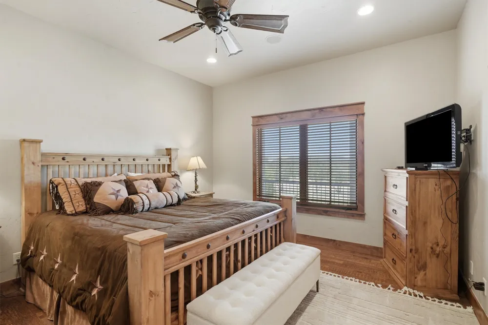 1046 Grandview Drive Graford, TX 76449