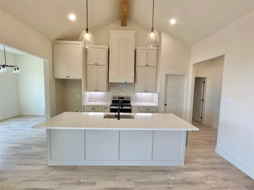 2004 Collin Street Weatherford, TX 76085